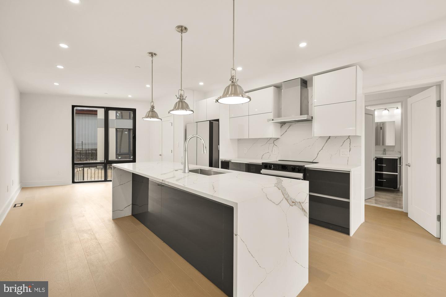 1850 CAPITOL AVE NE #1, WASHINGTON, District Of Columbia 20002, 4 Bedrooms Bedrooms, ,4 BathroomsBathrooms,Residential,For sale,1850 CAPITOL AVE NE #1,DCDC2188892 MLS # DCDC2188892