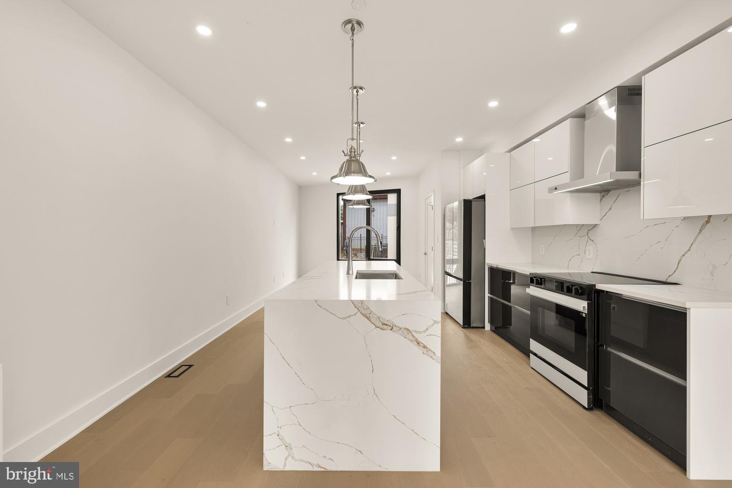 1850 CAPITOL AVE NE #1, WASHINGTON, District Of Columbia 20002, 4 Bedrooms Bedrooms, ,4 BathroomsBathrooms,Residential,For sale,1850 CAPITOL AVE NE #1,DCDC2188892 MLS # DCDC2188892