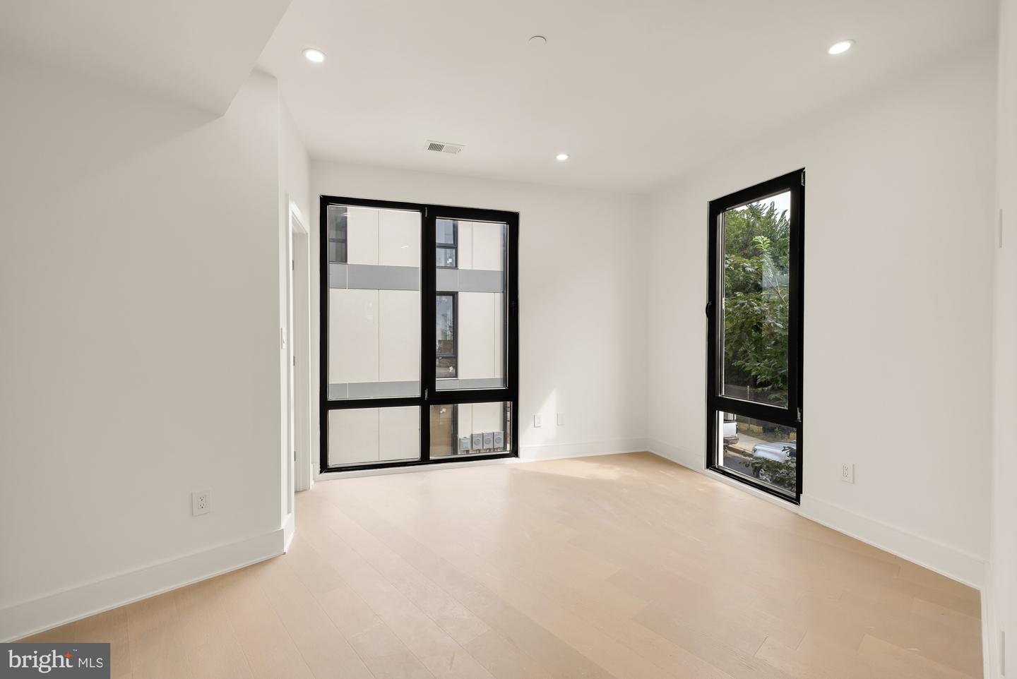 1850 CAPITOL AVE NE #2, WASHINGTON, District Of Columbia 20002, 4 Bedrooms Bedrooms, ,4 BathroomsBathrooms,Residential,For sale,1850 CAPITOL AVE NE #2,DCDC2188896 MLS # DCDC2188896