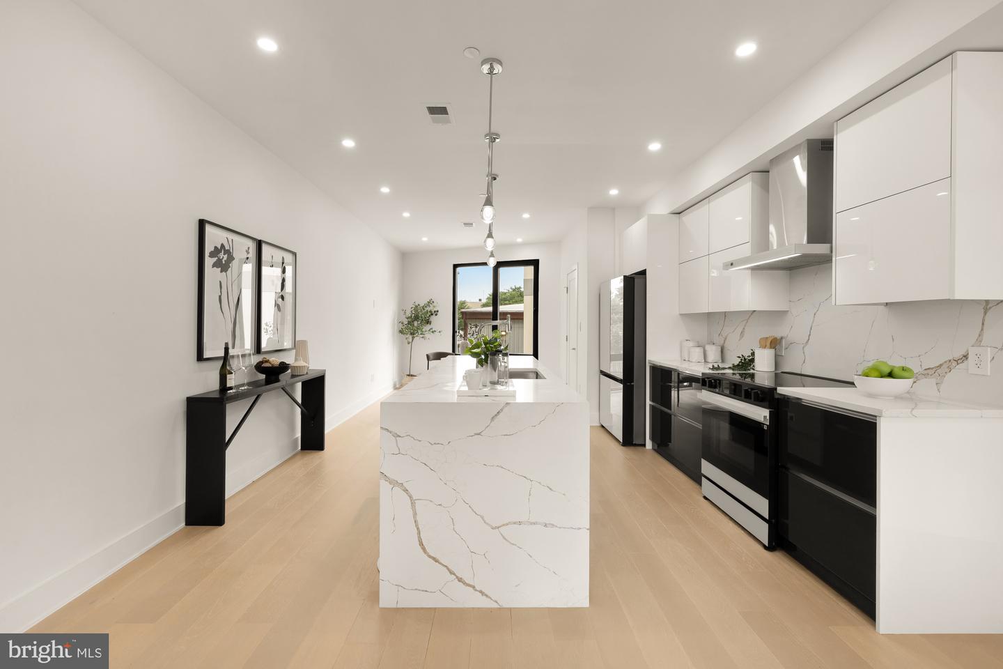 1850 CAPITOL AVE NE #2, WASHINGTON, District Of Columbia 20002, 4 Bedrooms Bedrooms, ,4 BathroomsBathrooms,Residential,For sale,1850 CAPITOL AVE NE #2,DCDC2188896 MLS # DCDC2188896