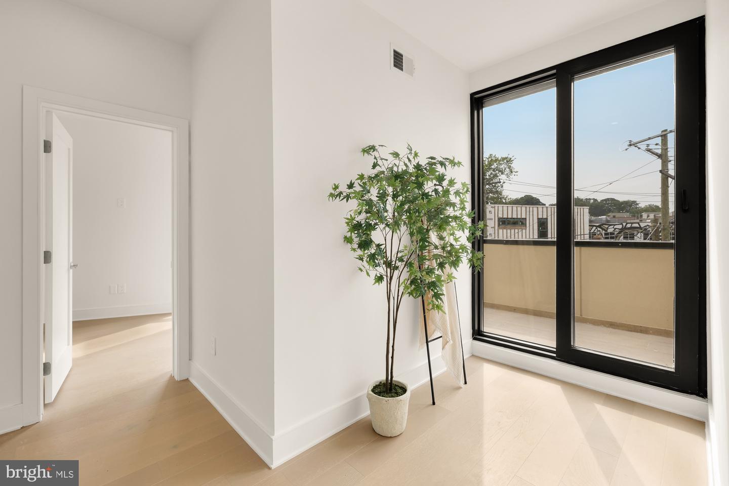 1850 CAPITOL AVE NE #2, WASHINGTON, District Of Columbia 20002, 4 Bedrooms Bedrooms, ,4 BathroomsBathrooms,Residential,For sale,1850 CAPITOL AVE NE #2,DCDC2188896 MLS # DCDC2188896