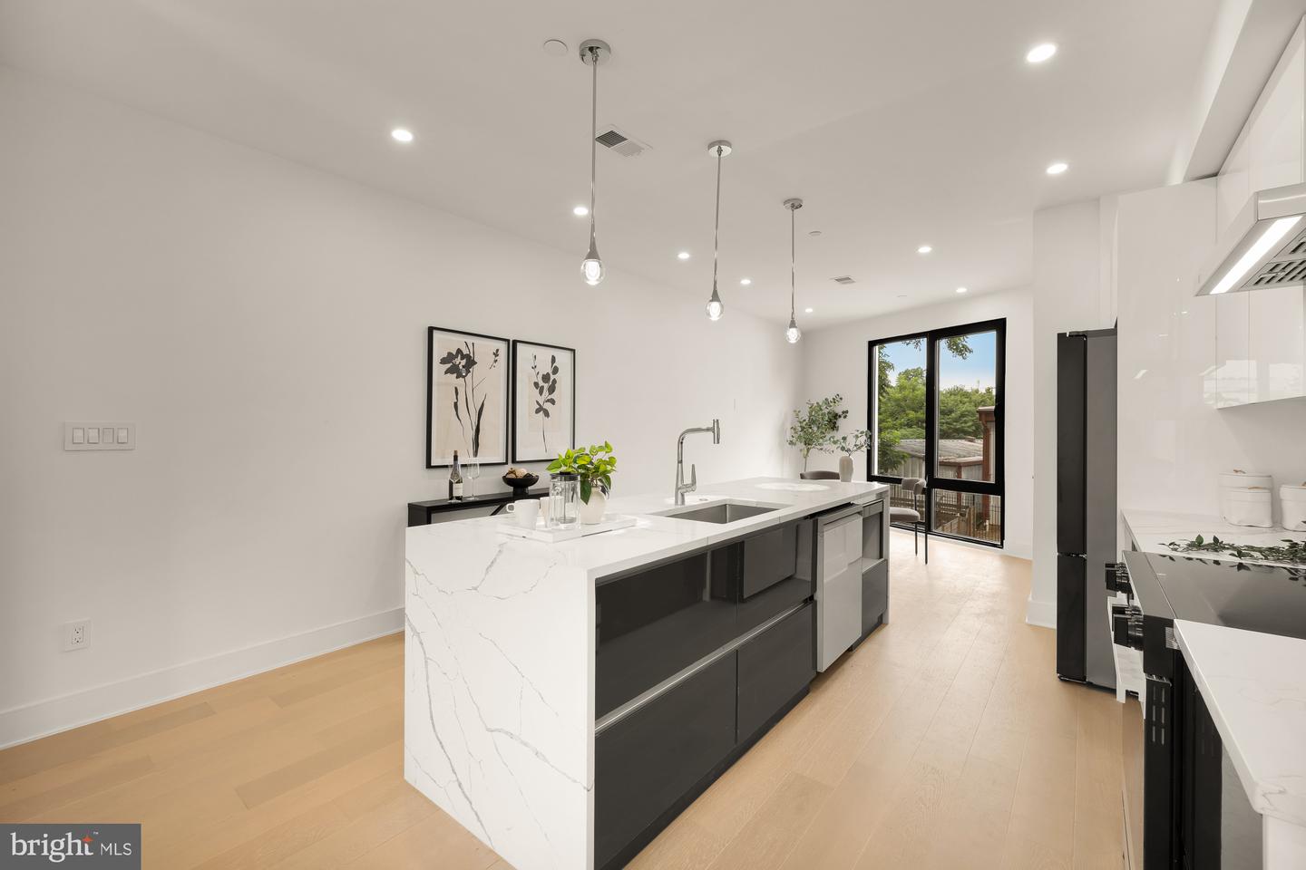 1850 CAPITOL AVE NE #2, WASHINGTON, District Of Columbia 20002, 4 Bedrooms Bedrooms, ,4 BathroomsBathrooms,Residential,For sale,1850 CAPITOL AVE NE #2,DCDC2188896 MLS # DCDC2188896