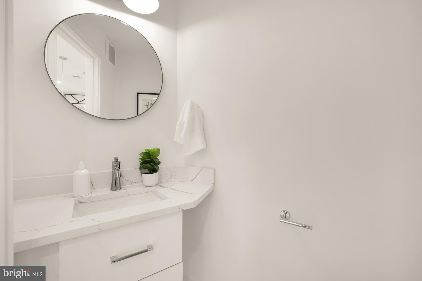 1850 CAPITOL AVE NE #2, WASHINGTON, District Of Columbia 20002, 4 Bedrooms Bedrooms, ,4 BathroomsBathrooms,Residential,For sale,1850 CAPITOL AVE NE #2,DCDC2188896 MLS # DCDC2188896
