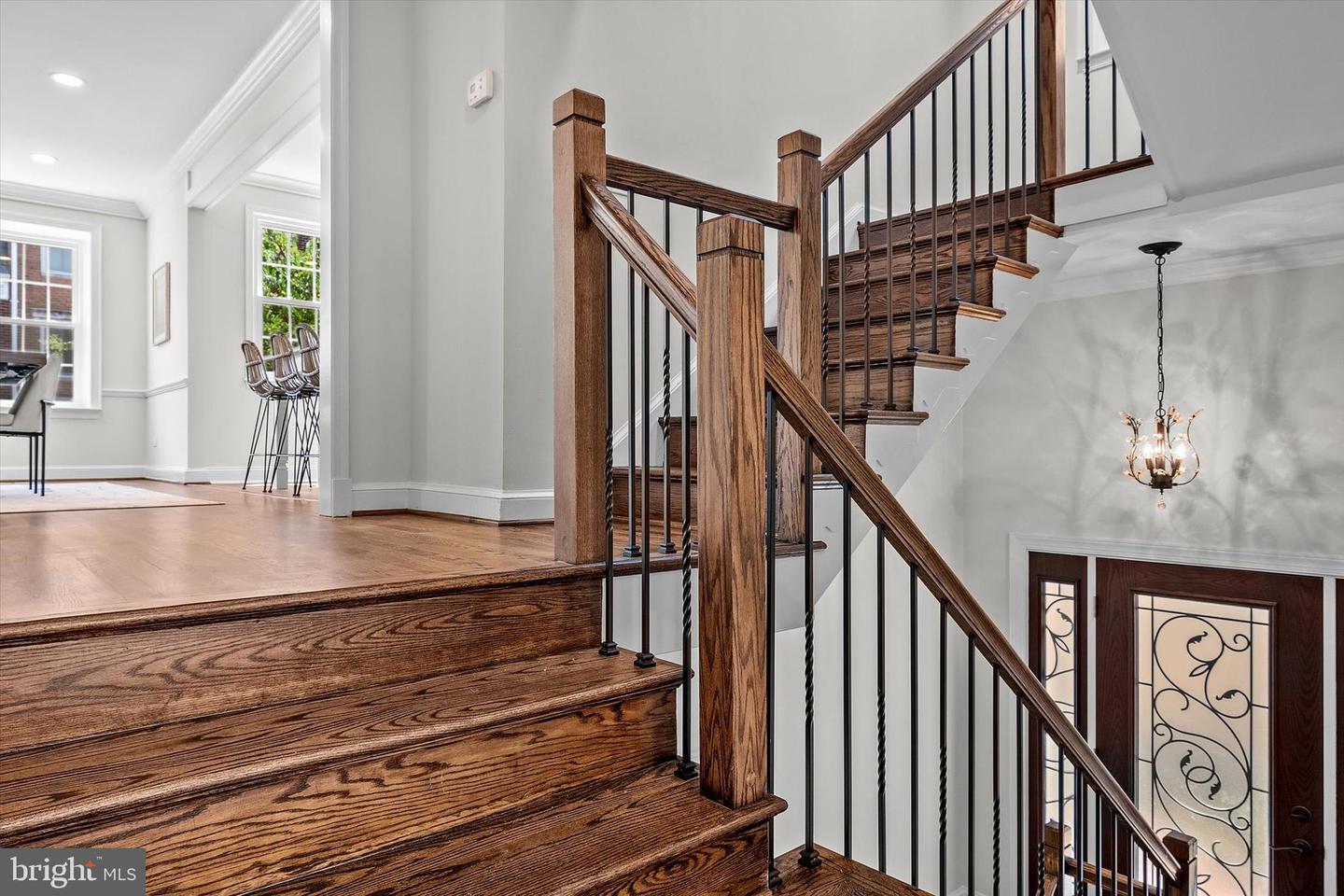 113 QUEEN ST, ALEXANDRIA, Virginia 22314, 4 Bedrooms Bedrooms, ,3 BathroomsBathrooms,Residential,For sale,113 QUEEN ST,VAAX2043708 MLS # VAAX2043708