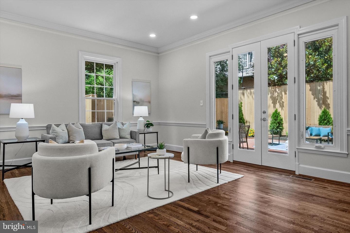 113 QUEEN ST, ALEXANDRIA, Virginia 22314, 4 Bedrooms Bedrooms, ,3 BathroomsBathrooms,Residential,For sale,113 QUEEN ST,VAAX2043708 MLS # VAAX2043708