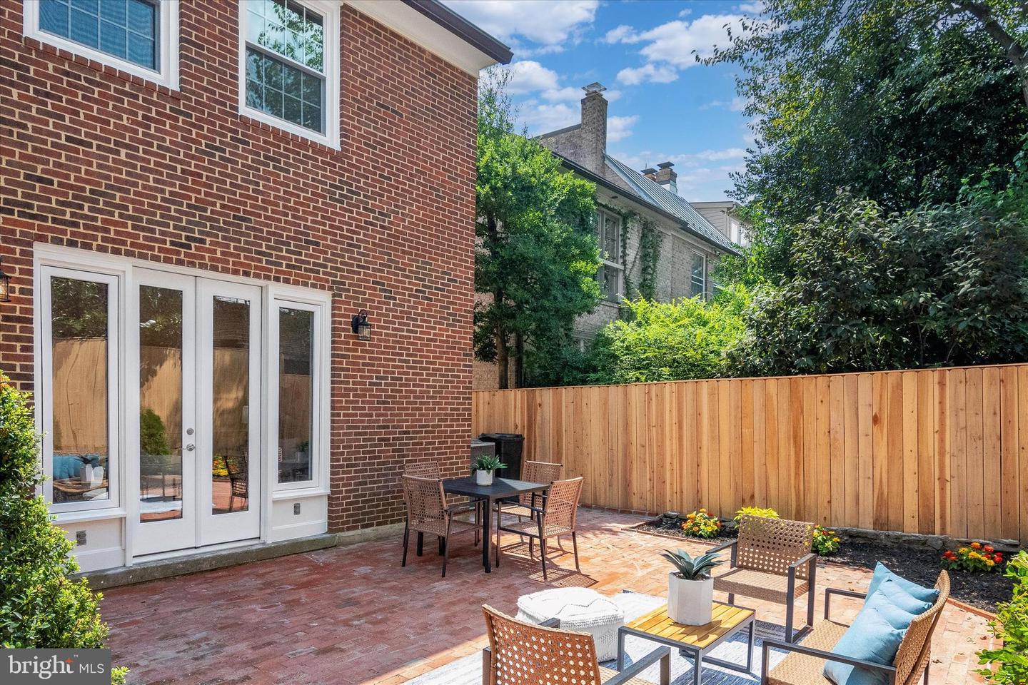 113 QUEEN ST, ALEXANDRIA, Virginia 22314, 4 Bedrooms Bedrooms, ,3 BathroomsBathrooms,Residential,For sale,113 QUEEN ST,VAAX2043708 MLS # VAAX2043708