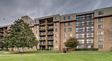 10300 BUSHMAN DR #209, OAKTON, Virginia 22124, 3 Bedrooms Bedrooms, ,2 BathroomsBathrooms,Residential,For sale,10300 BUSHMAN DR #209,VAFX2239370 MLS # VAFX2239370