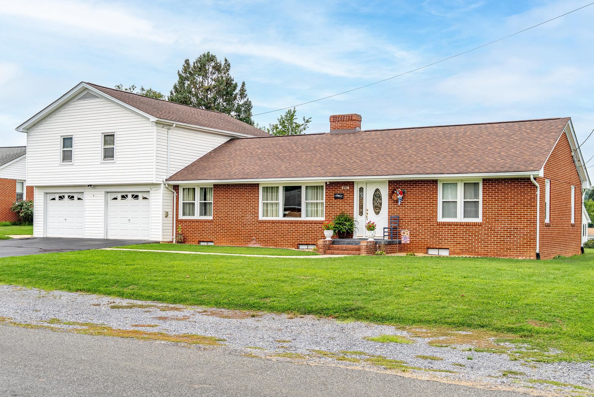 216 AL GOOD DR, STANLEY, Virginia 22851, 3 Bedrooms Bedrooms, ,2 BathroomsBathrooms,Residential,216 AL GOOD DR,667654 MLS # 667654