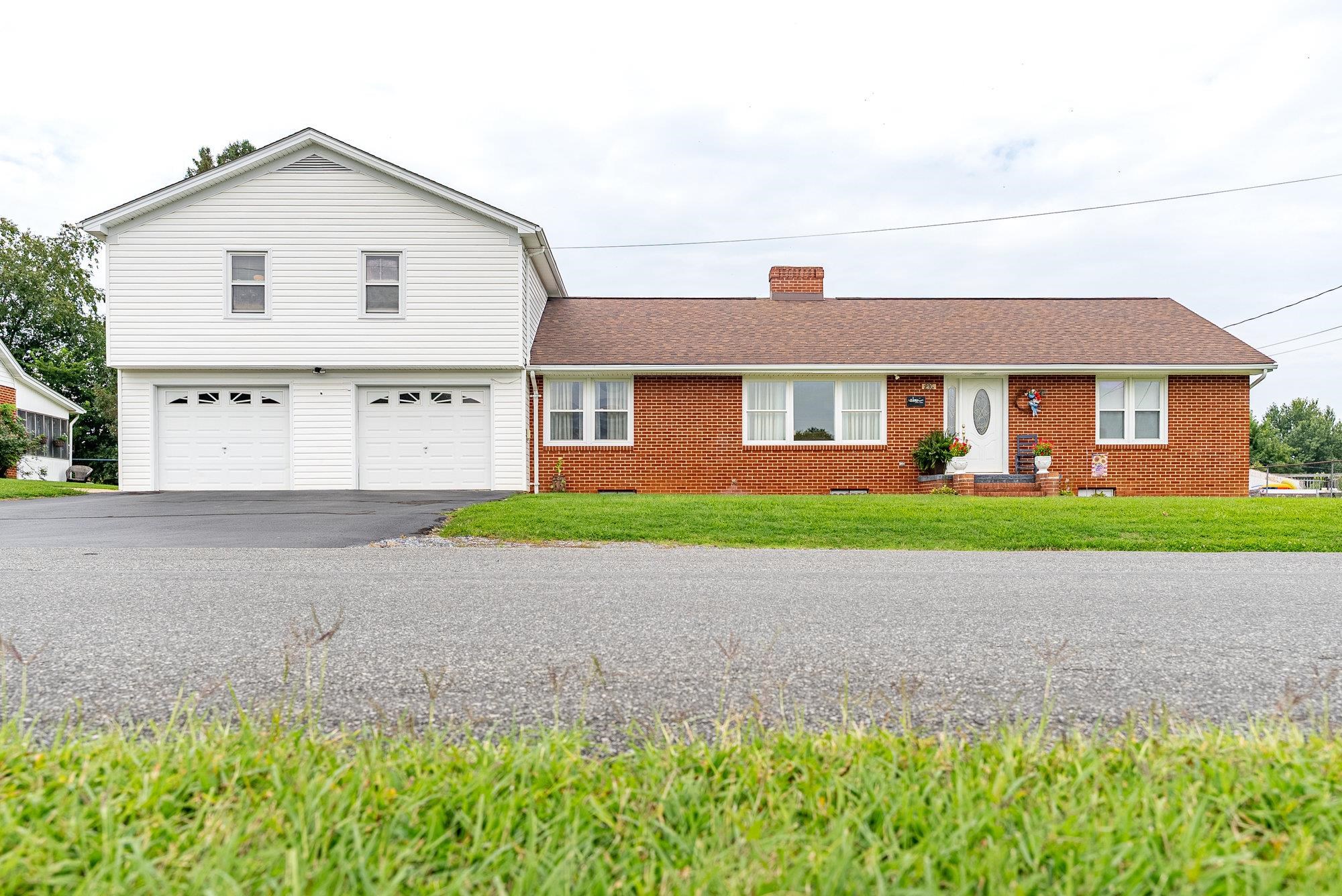 216 AL GOOD DR, STANLEY, Virginia 22851, 3 Bedrooms Bedrooms, ,2 BathroomsBathrooms,Residential,216 AL GOOD DR,667654 MLS # 667654