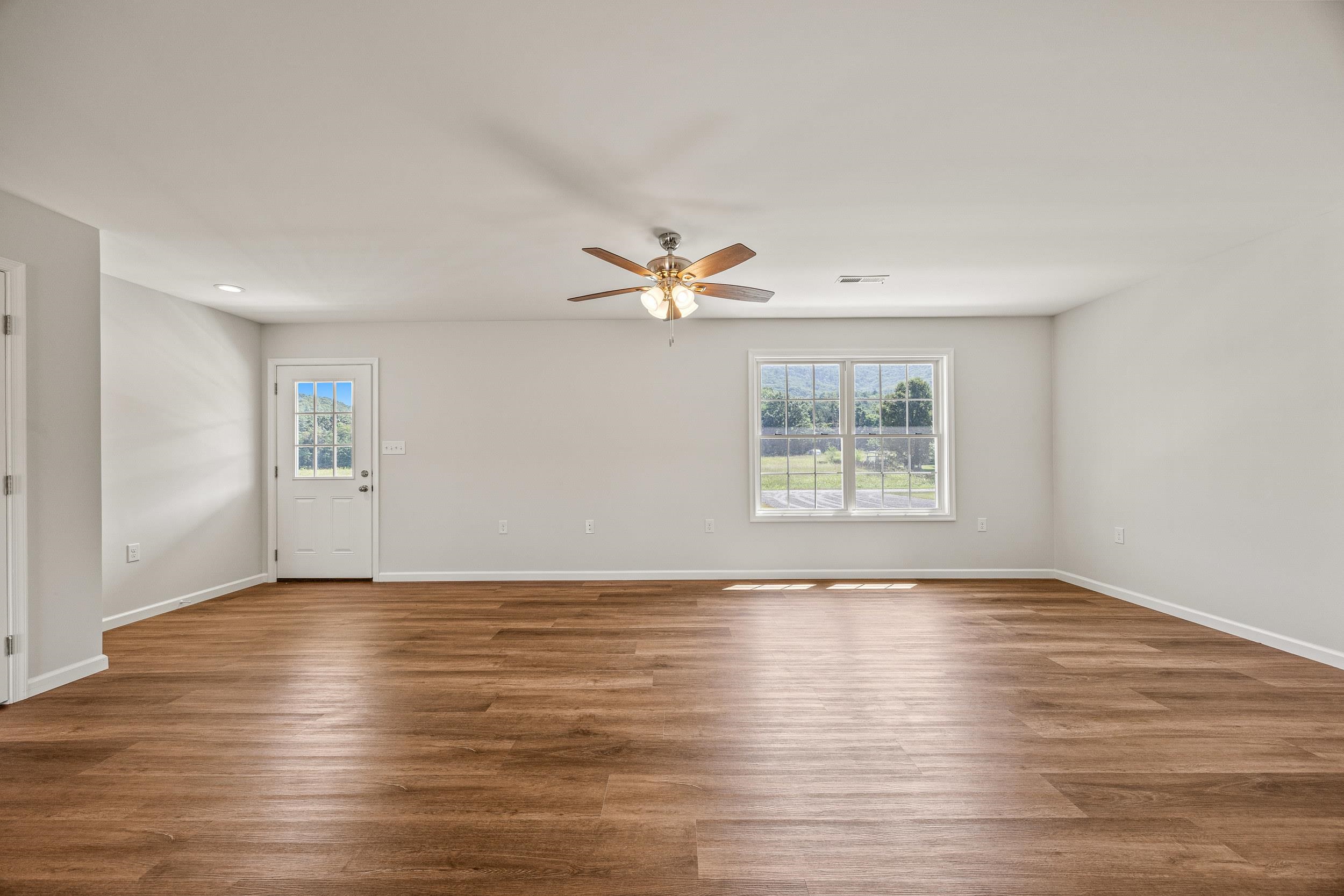 137 GOLDFINCH LN, LURAY, Virginia 22835, 3 Bedrooms Bedrooms, ,2 BathroomsBathrooms,Residential,137 GOLDFINCH LN,667655 MLS # 667655
