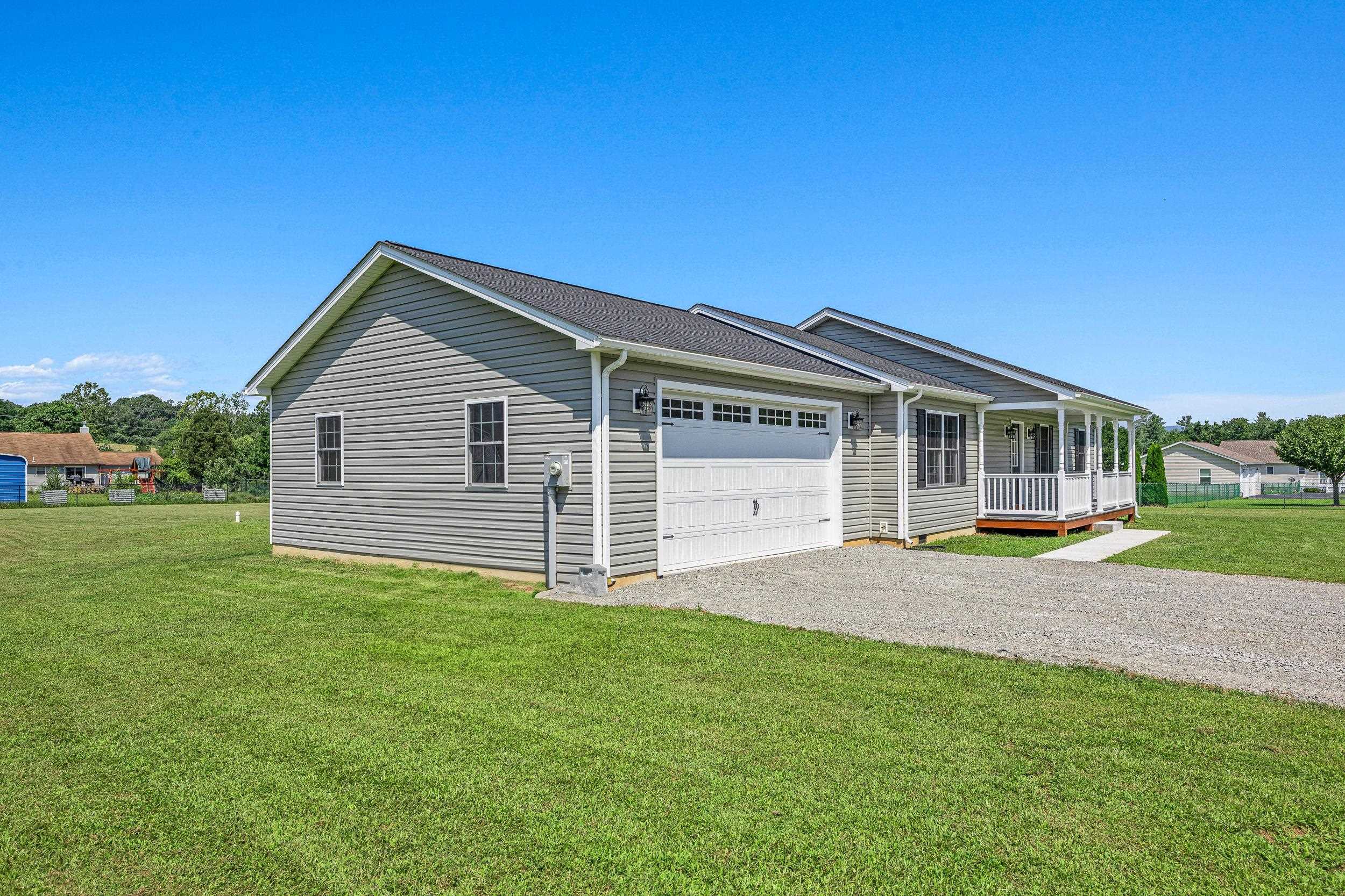 137 GOLDFINCH LN, LURAY, Virginia 22835, 3 Bedrooms Bedrooms, ,2 BathroomsBathrooms,Residential,137 GOLDFINCH LN,667655 MLS # 667655