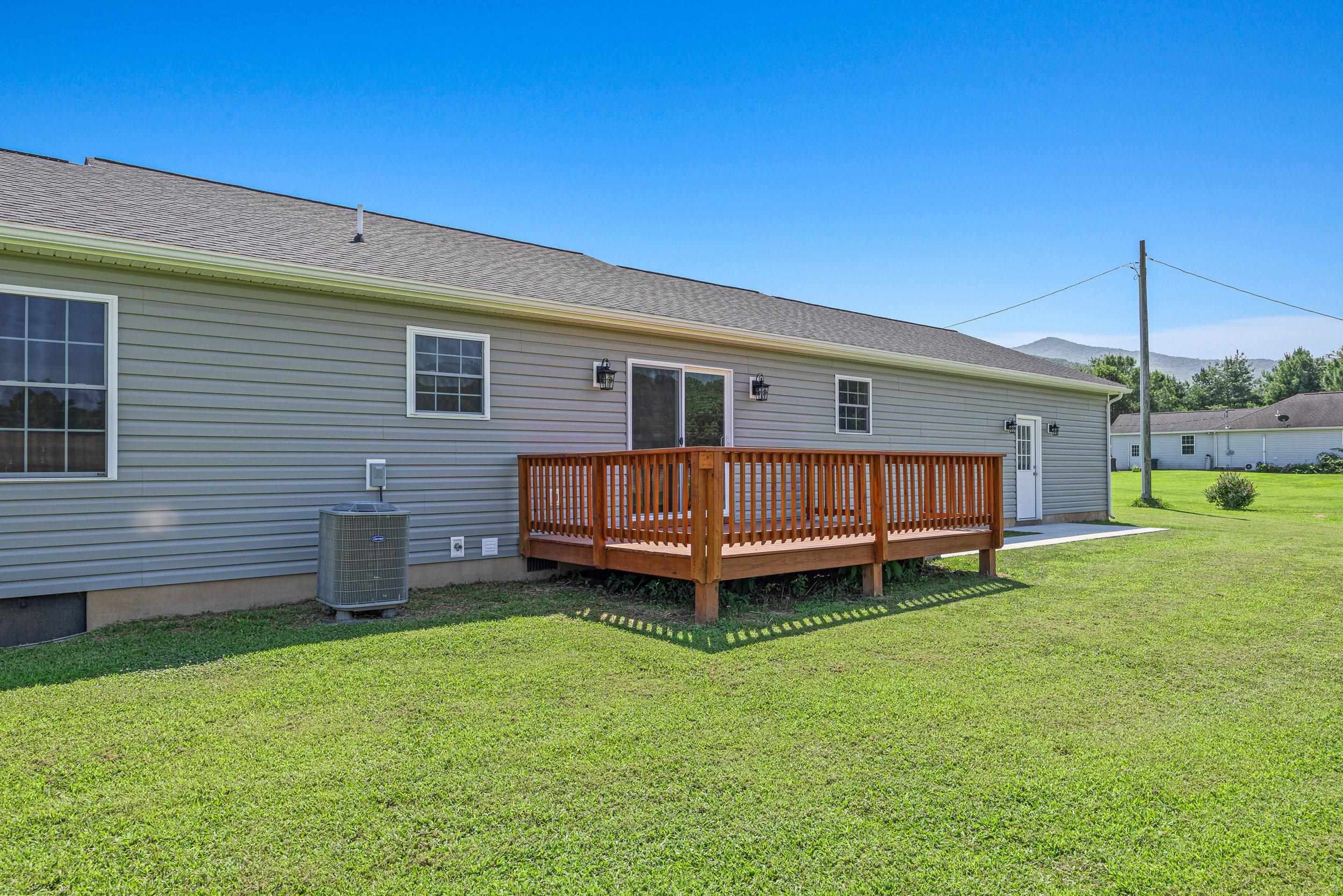 137 GOLDFINCH LN, LURAY, Virginia 22835, 3 Bedrooms Bedrooms, ,2 BathroomsBathrooms,Residential,137 GOLDFINCH LN,667655 MLS # 667655
