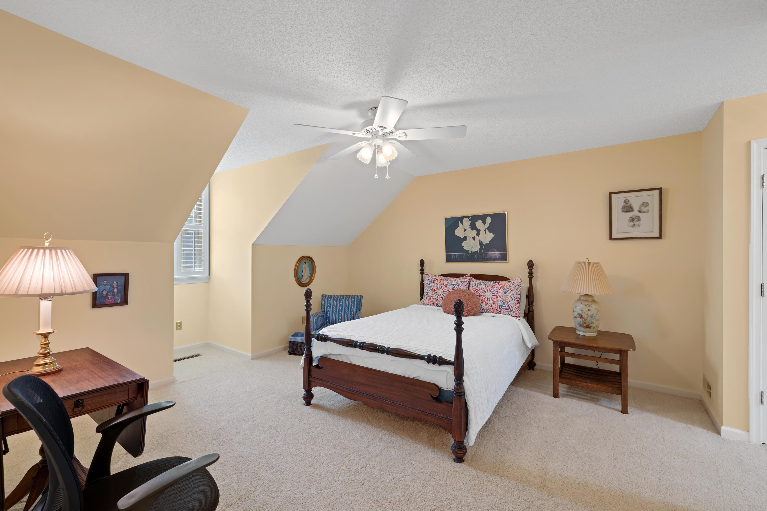 10 PELHAM GREEN WEST, WAYNESBORO, Virginia 22980, 4 Bedrooms Bedrooms, ,2 BathroomsBathrooms,Residential,10 PELHAM GREEN WEST,667660 MLS # 667660