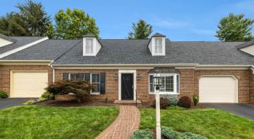 10 PELHAM GREEN WEST, WAYNESBORO, Virginia 22980, 4 Bedrooms Bedrooms, ,2 BathroomsBathrooms,Residential,10 PELHAM GREEN WEST,667660 MLS # 667660