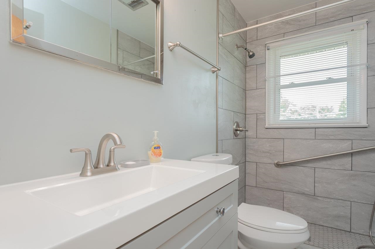 1019 ROCKINGHAM DR, HARRISONBURG, Virginia 22802, 3 Bedrooms Bedrooms, ,1 BathroomBathrooms,Residential,1019 ROCKINGHAM DR,667662 MLS # 667662