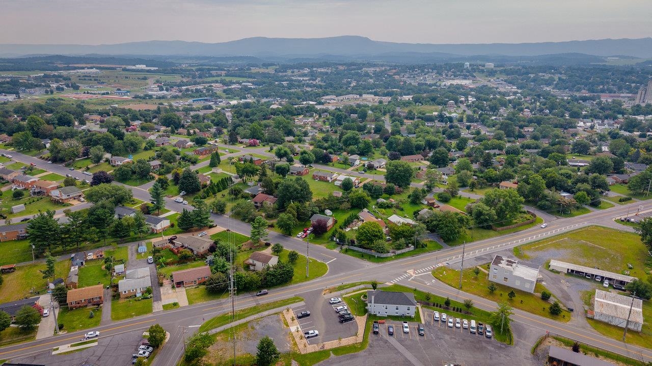 1019 ROCKINGHAM DR, HARRISONBURG, Virginia 22802, 3 Bedrooms Bedrooms, ,1 BathroomBathrooms,Residential,1019 ROCKINGHAM DR,667662 MLS # 667662