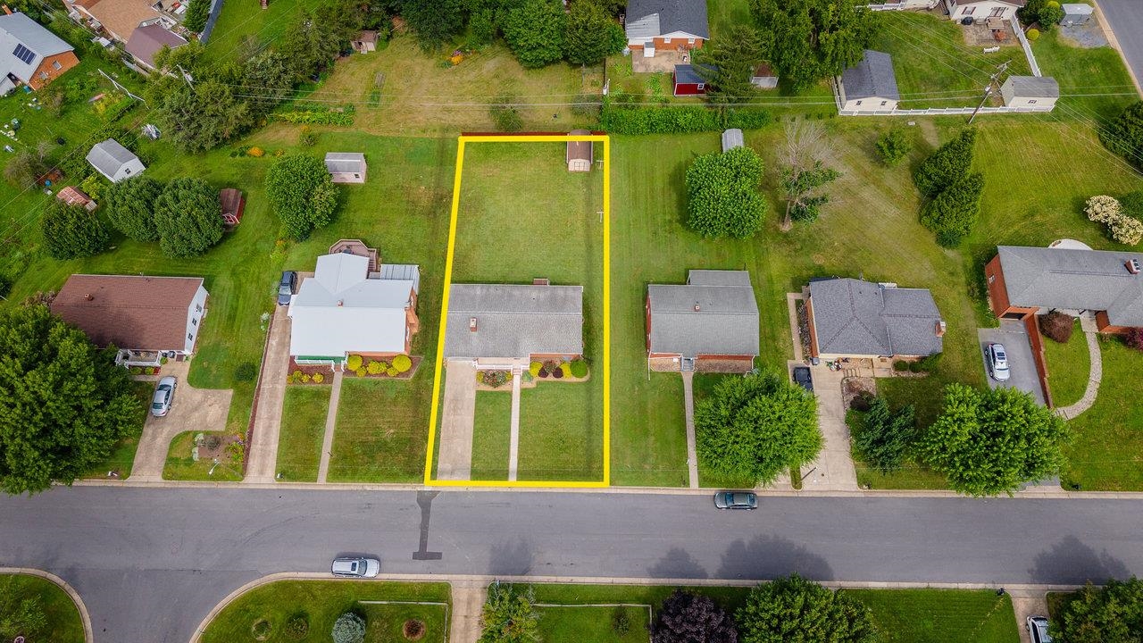 1019 ROCKINGHAM DR, HARRISONBURG, Virginia 22802, 3 Bedrooms Bedrooms, ,1 BathroomBathrooms,Residential,1019 ROCKINGHAM DR,667662 MLS # 667662
