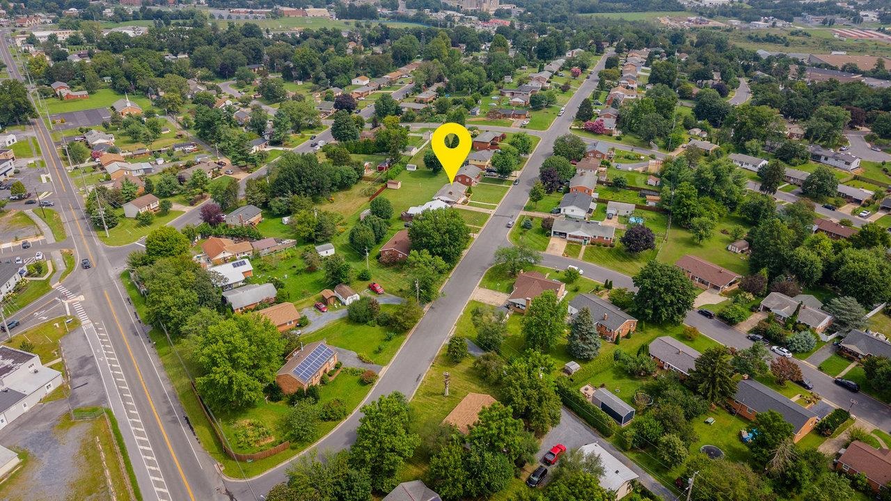 1019 ROCKINGHAM DR, HARRISONBURG, Virginia 22802, 3 Bedrooms Bedrooms, ,1 BathroomBathrooms,Residential,1019 ROCKINGHAM DR,667662 MLS # 667662