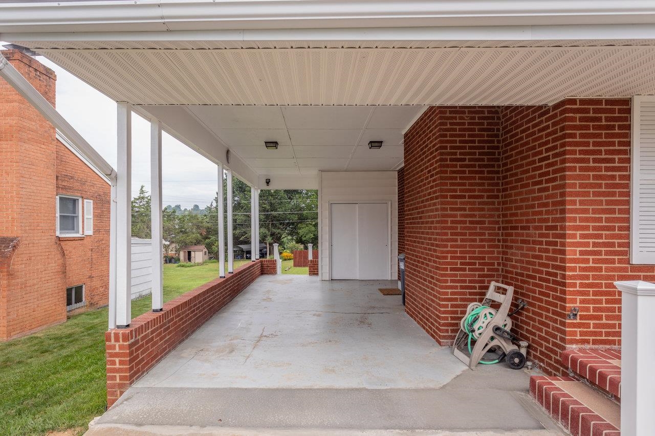 1019 ROCKINGHAM DR, HARRISONBURG, Virginia 22802, 3 Bedrooms Bedrooms, ,1 BathroomBathrooms,Residential,1019 ROCKINGHAM DR,667662 MLS # 667662