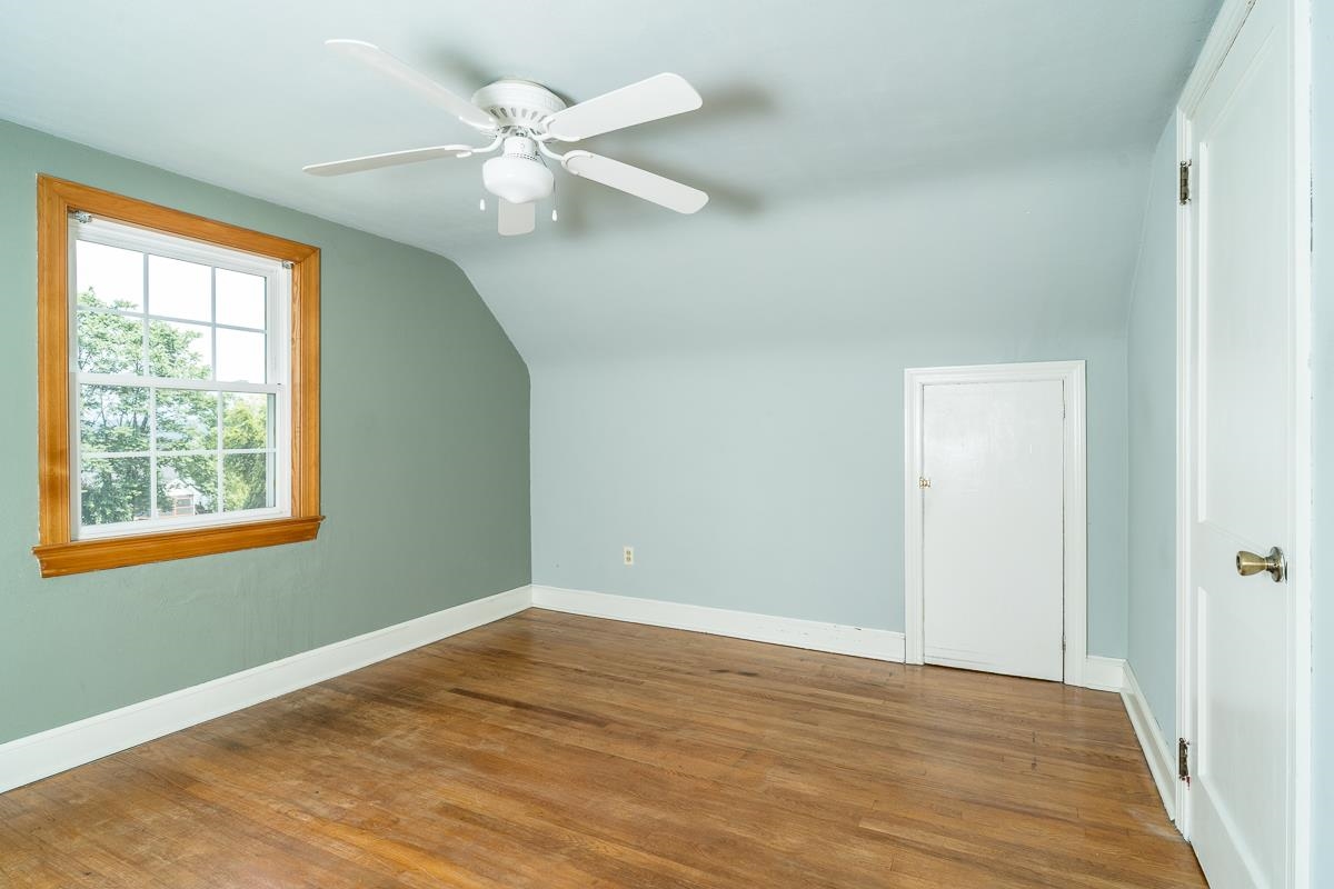 916.5 CHESTNUT DR, HARRISONBURG, Virginia 22801, 3 Bedrooms Bedrooms, ,1 BathroomBathrooms,Residential,916.5 CHESTNUT DR,667665 MLS # 667665