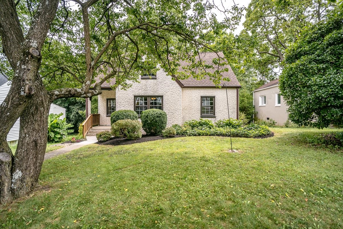 916.5 CHESTNUT DR, HARRISONBURG, Virginia 22801, 3 Bedrooms Bedrooms, ,1 BathroomBathrooms,Residential,916.5 CHESTNUT DR,667665 MLS # 667665