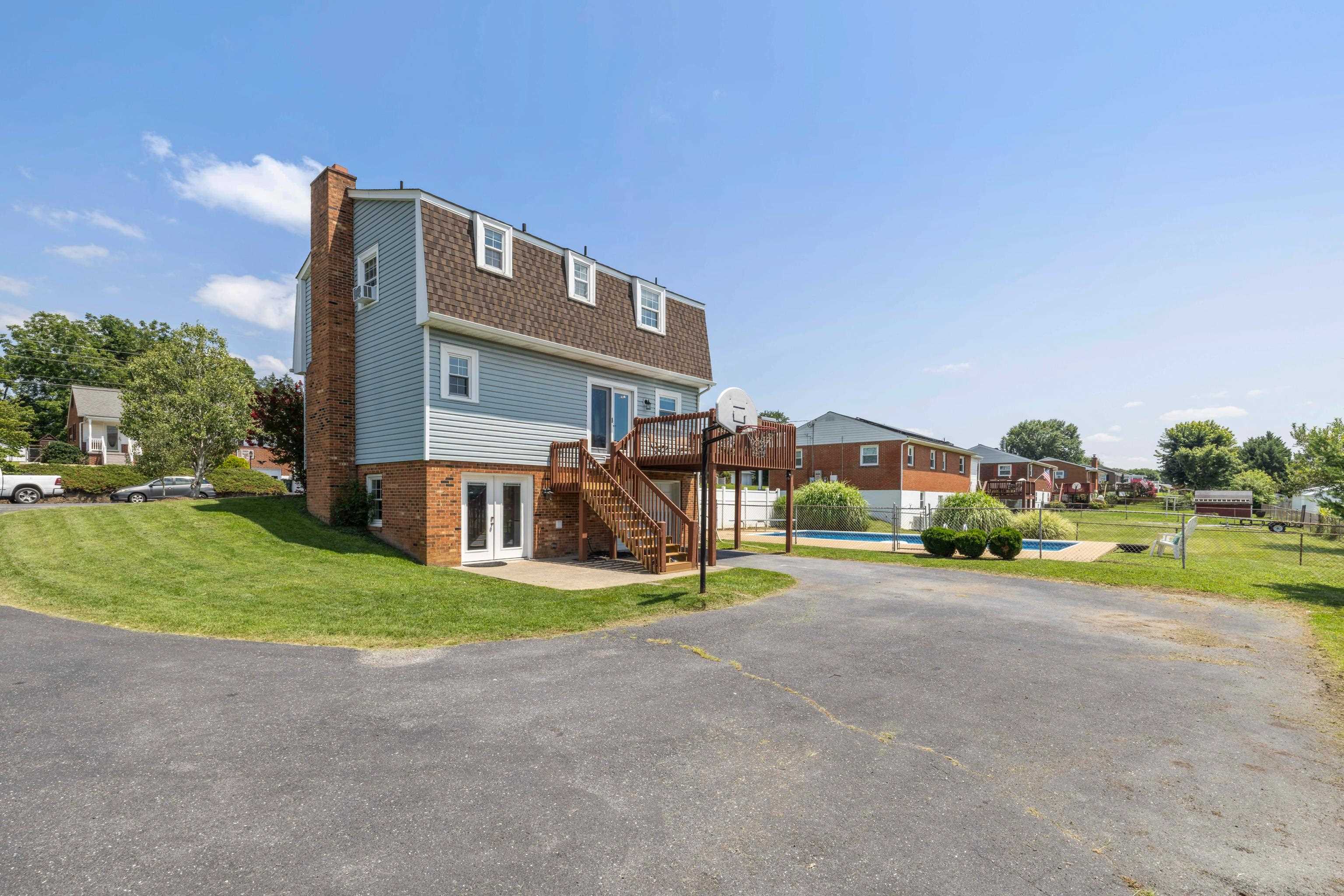 308 SKYVIEW CIR, VERONA, Virginia 24482, 3 Bedrooms Bedrooms, ,2 BathroomsBathrooms,Residential,308 SKYVIEW CIR,667666 MLS # 667666