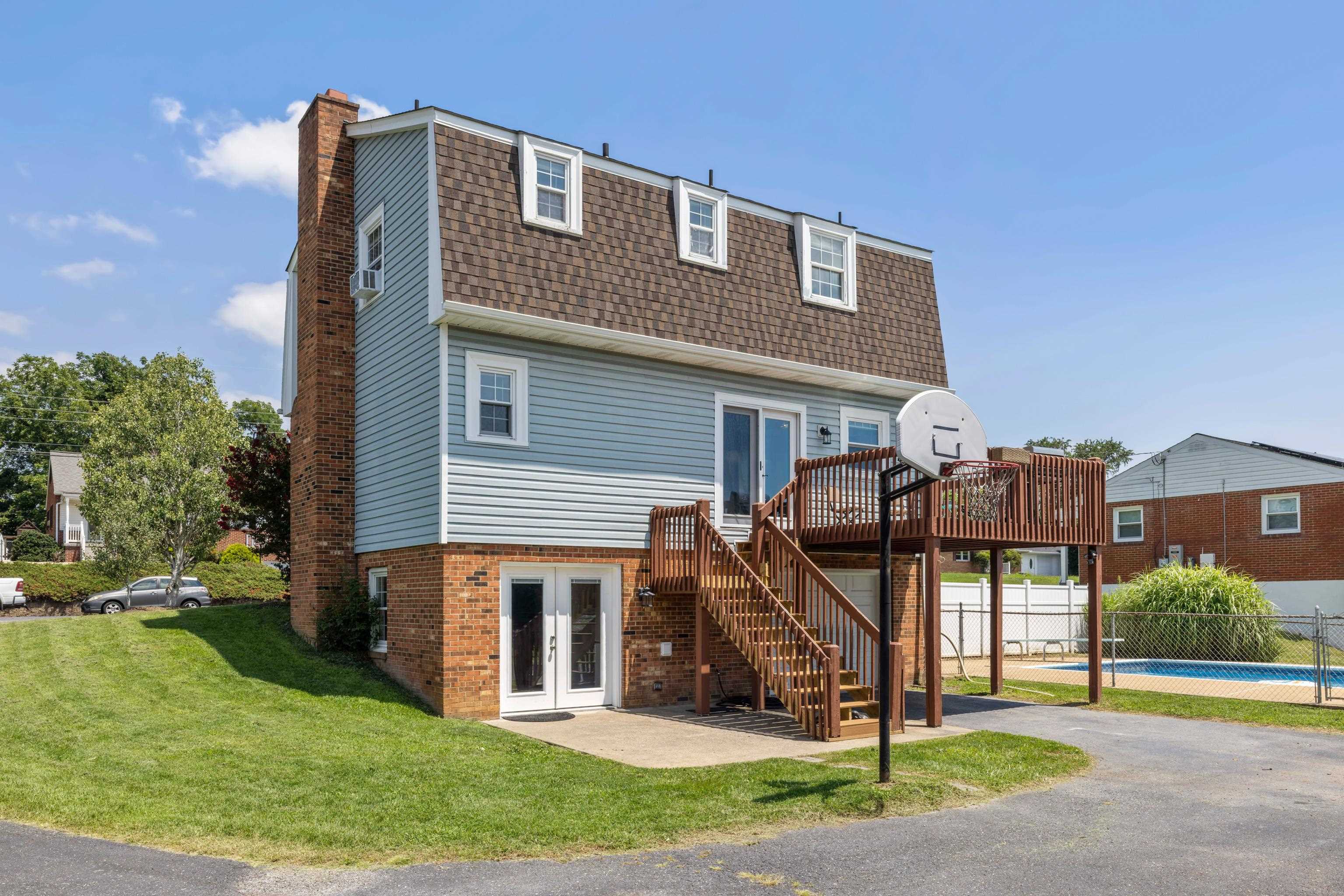 308 SKYVIEW CIR, VERONA, Virginia 24482, 3 Bedrooms Bedrooms, ,2 BathroomsBathrooms,Residential,308 SKYVIEW CIR,667666 MLS # 667666