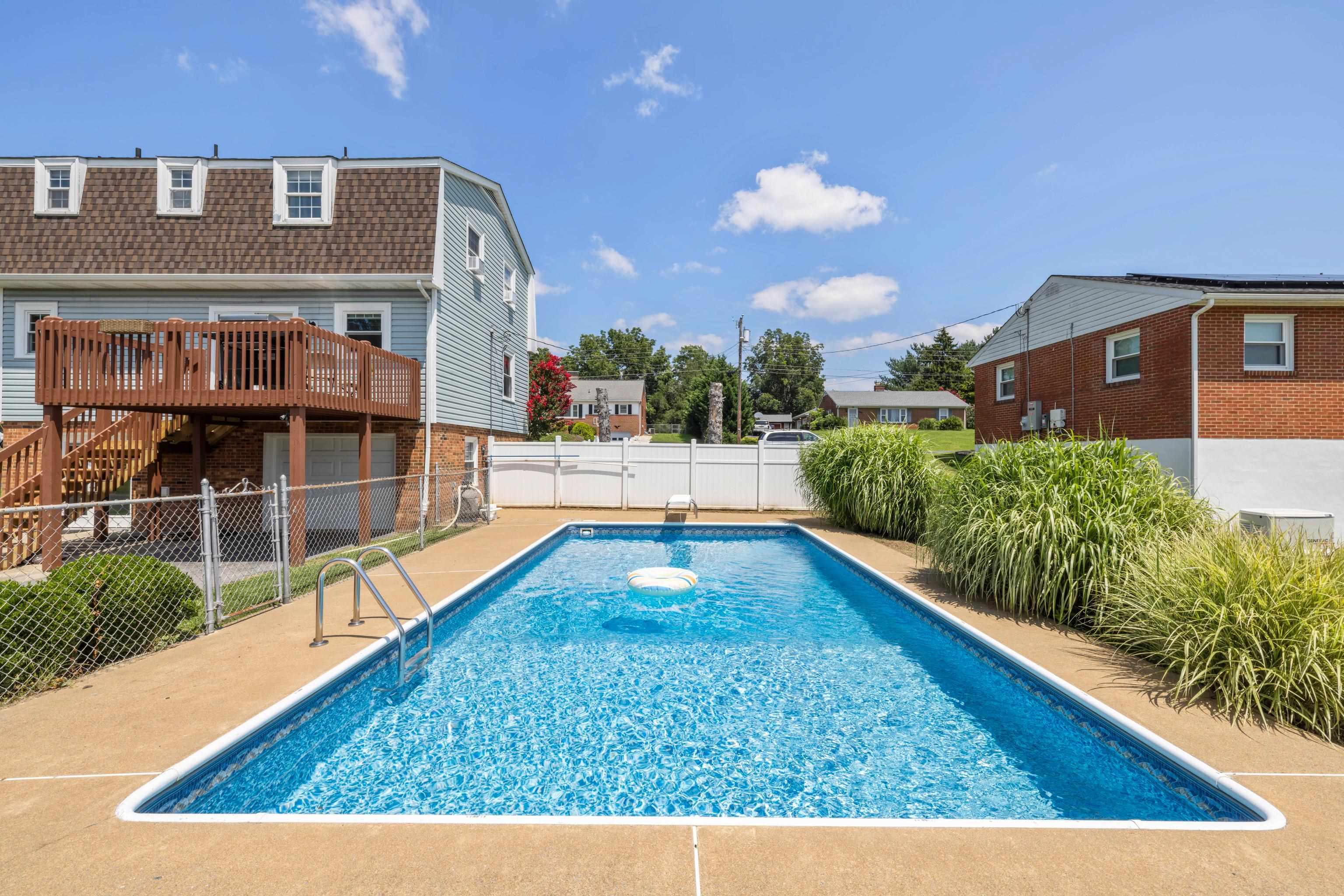 308 SKYVIEW CIR, VERONA, Virginia 24482, 3 Bedrooms Bedrooms, ,2 BathroomsBathrooms,Residential,308 SKYVIEW CIR,667666 MLS # 667666