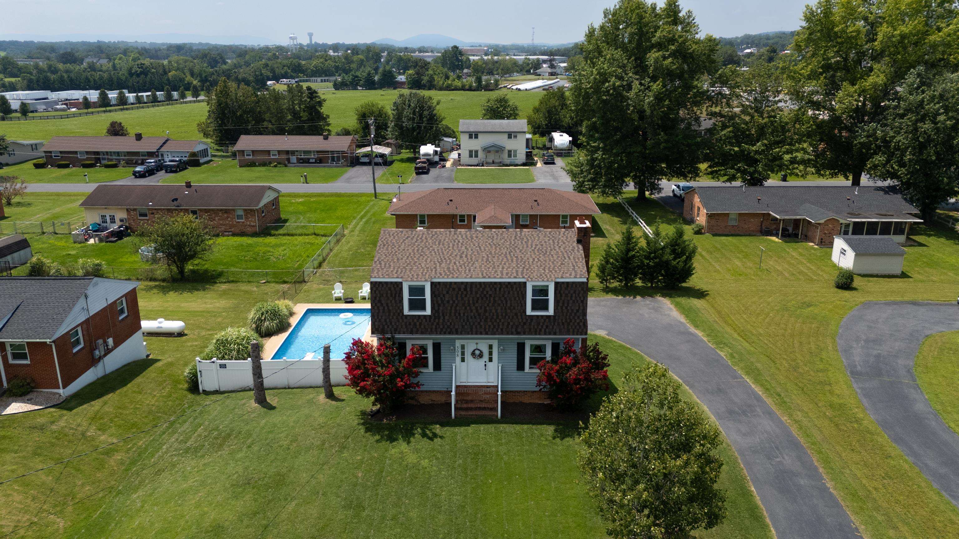 308 SKYVIEW CIR, VERONA, Virginia 24482, 3 Bedrooms Bedrooms, ,2 BathroomsBathrooms,Residential,308 SKYVIEW CIR,667666 MLS # 667666
