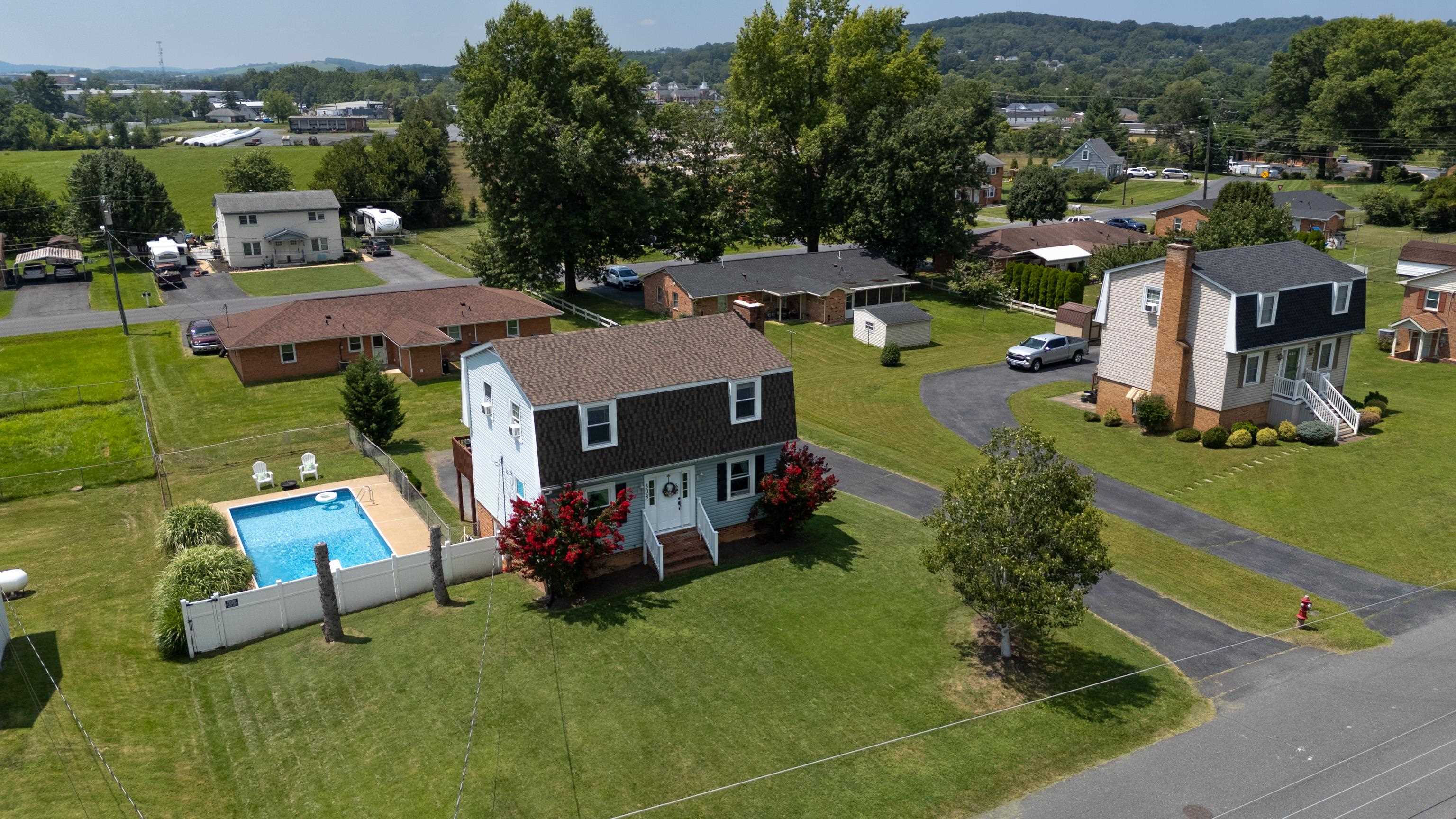 308 SKYVIEW CIR, VERONA, Virginia 24482, 3 Bedrooms Bedrooms, ,2 BathroomsBathrooms,Residential,308 SKYVIEW CIR,667666 MLS # 667666