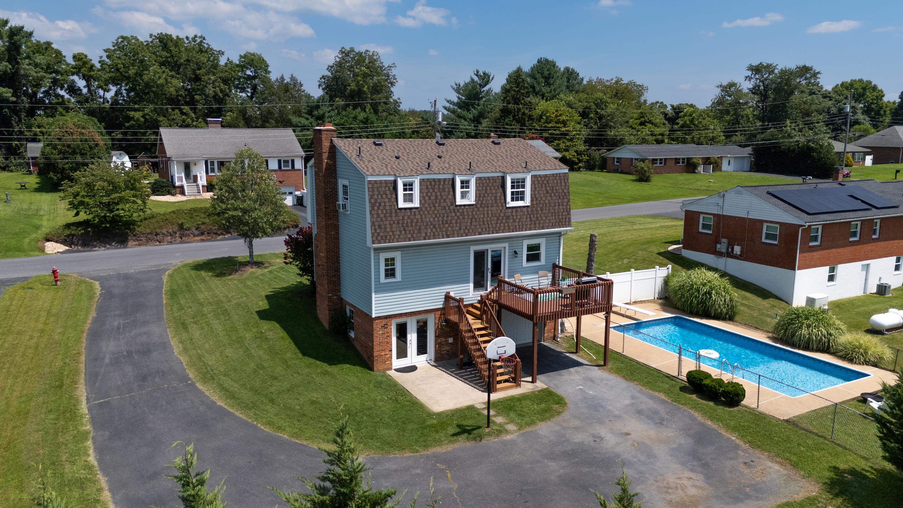 308 SKYVIEW CIR, VERONA, Virginia 24482, 3 Bedrooms Bedrooms, ,2 BathroomsBathrooms,Residential,308 SKYVIEW CIR,667666 MLS # 667666
