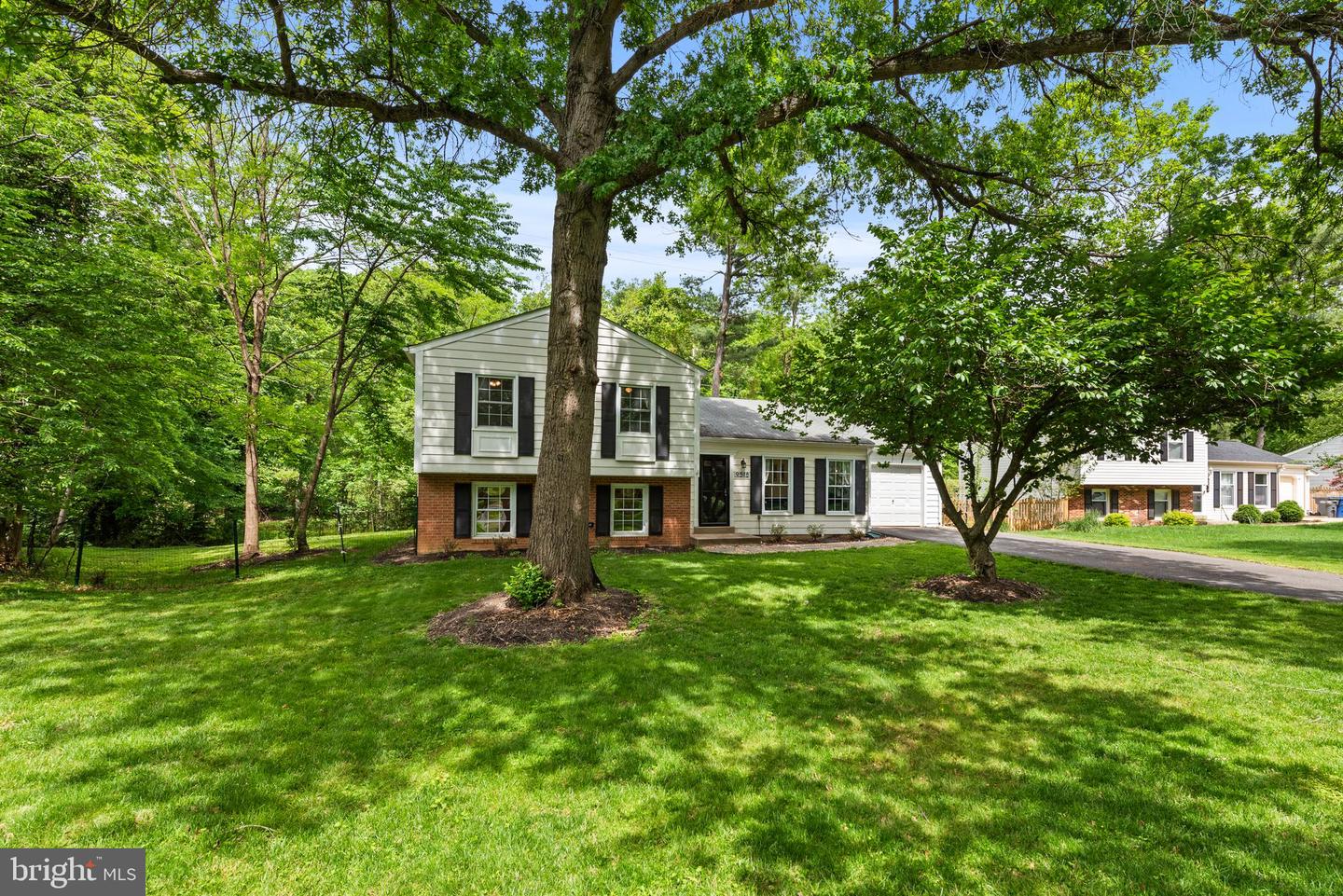 9518 CENTER ST, VIENNA, Virginia 22181, 4 Bedrooms Bedrooms, ,3 BathroomsBathrooms,Residential,For sale,9518 CENTER ST,VAFX2238878 MLS # VAFX2238878