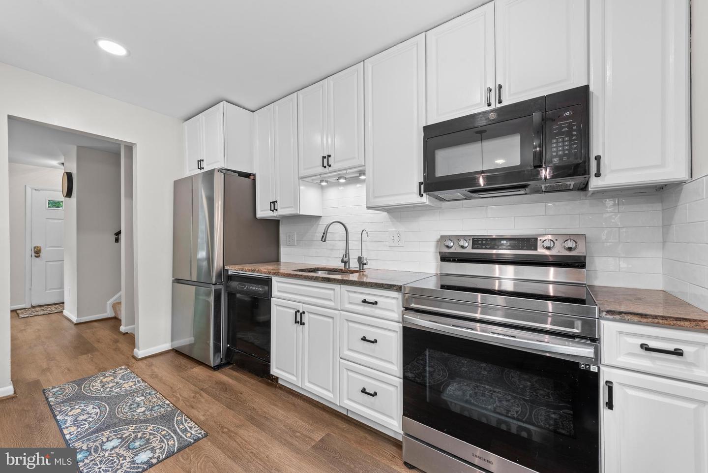 9518 CENTER ST, VIENNA, Virginia 22181, 4 Bedrooms Bedrooms, ,3 BathroomsBathrooms,Residential,For sale,9518 CENTER ST,VAFX2238878 MLS # VAFX2238878