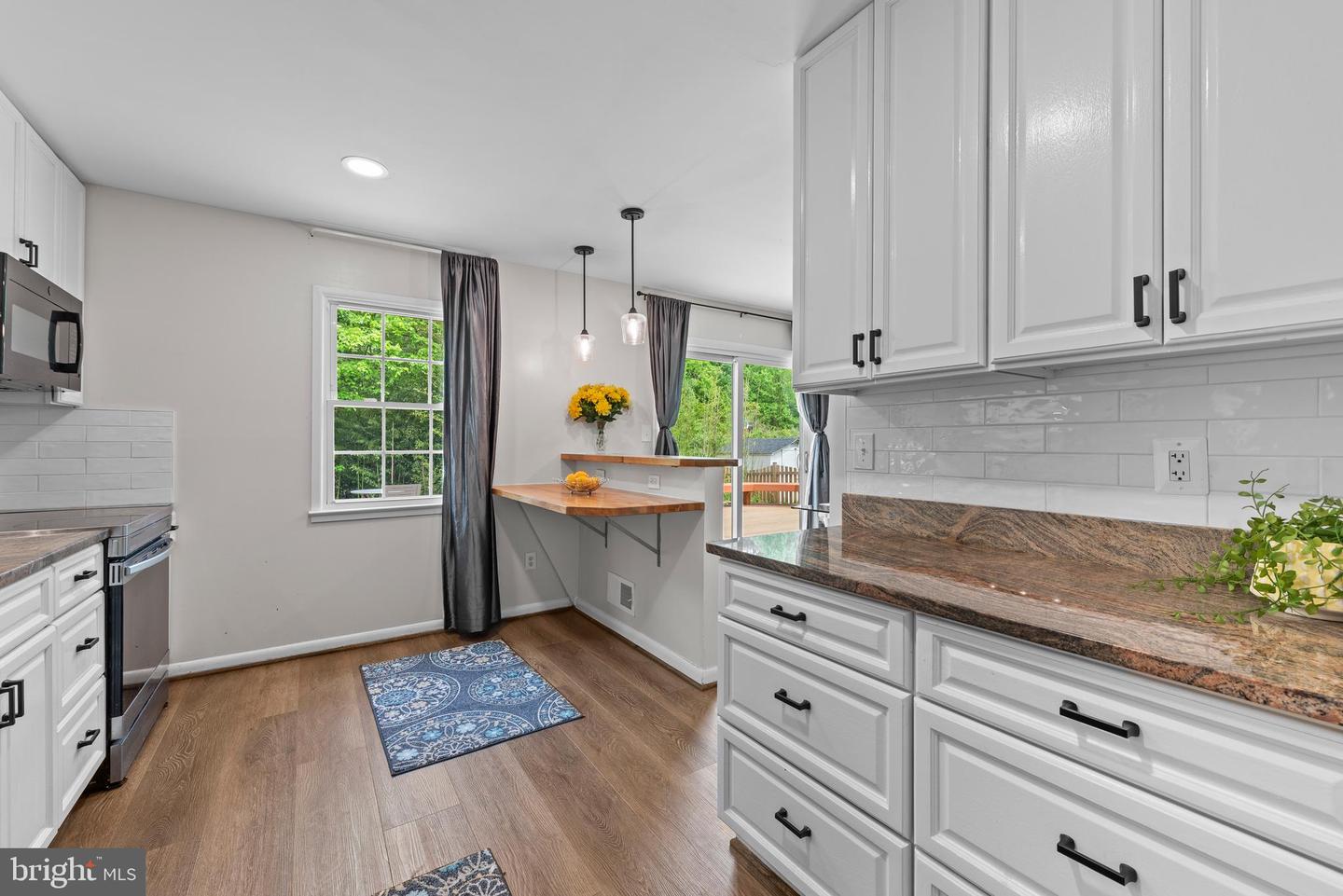 9518 CENTER ST, VIENNA, Virginia 22181, 4 Bedrooms Bedrooms, ,3 BathroomsBathrooms,Residential,For sale,9518 CENTER ST,VAFX2238878 MLS # VAFX2238878
