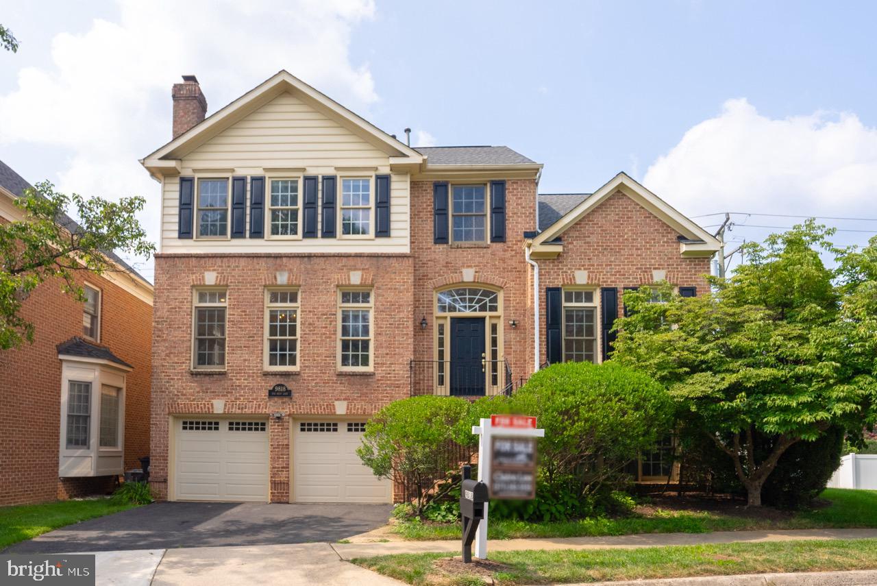 9818 FOX REST LN, VIENNA, Virginia 22181, 5 Bedrooms Bedrooms, ,3 BathroomsBathrooms,Residential,For sale,9818 FOX REST LN,VAFX2246076 MLS # VAFX2246076