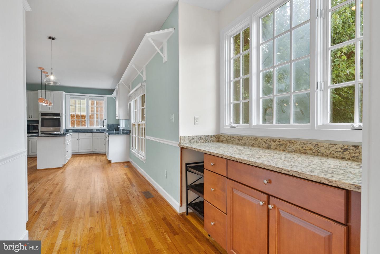 9818 FOX REST LN, VIENNA, Virginia 22181, 5 Bedrooms Bedrooms, ,3 BathroomsBathrooms,Residential,For sale,9818 FOX REST LN,VAFX2246076 MLS # VAFX2246076