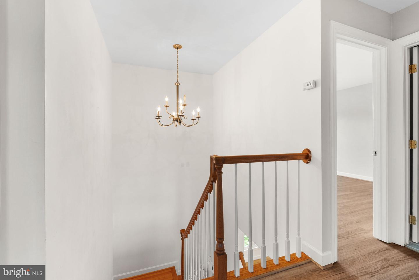 9818 FOX REST LN, VIENNA, Virginia 22181, 5 Bedrooms Bedrooms, ,3 BathroomsBathrooms,Residential,For sale,9818 FOX REST LN,VAFX2246076 MLS # VAFX2246076