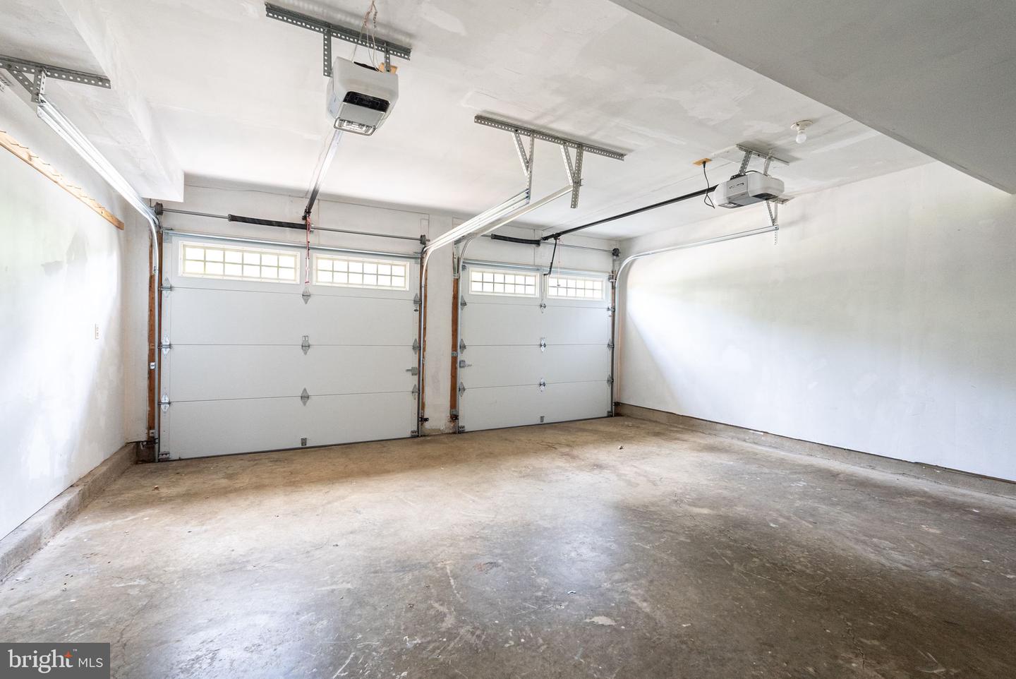 9818 FOX REST LN, VIENNA, Virginia 22181, 5 Bedrooms Bedrooms, ,3 BathroomsBathrooms,Residential,For sale,9818 FOX REST LN,VAFX2246076 MLS # VAFX2246076