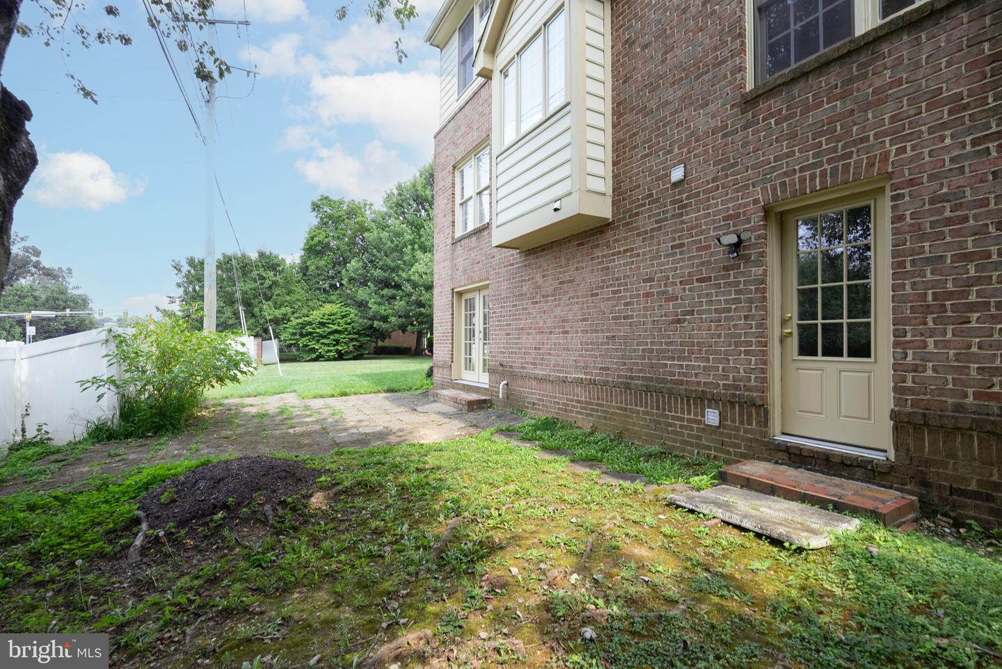 9818 FOX REST LN, VIENNA, Virginia 22181, 5 Bedrooms Bedrooms, ,3 BathroomsBathrooms,Residential,For sale,9818 FOX REST LN,VAFX2246076 MLS # VAFX2246076