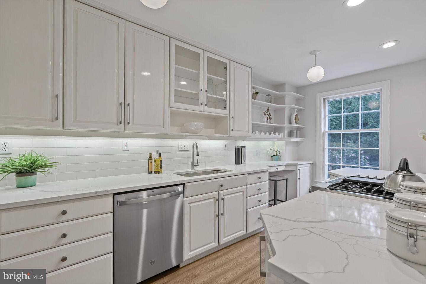 2909 GARFIELD ST NW, WASHINGTON, District Of Columbia 20008, 5 Bedrooms Bedrooms, ,3 BathroomsBathrooms,Residential,For sale,2909 GARFIELD ST NW,DCDC2206800 MLS # DCDC2206800