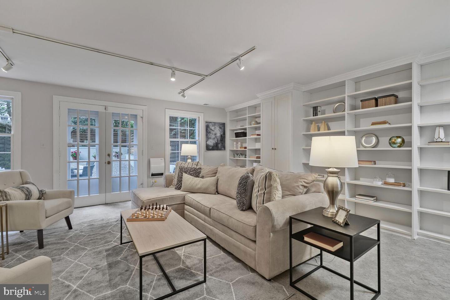 2909 GARFIELD ST NW, WASHINGTON, District Of Columbia 20008, 5 Bedrooms Bedrooms, ,3 BathroomsBathrooms,Residential,For sale,2909 GARFIELD ST NW,DCDC2206800 MLS # DCDC2206800