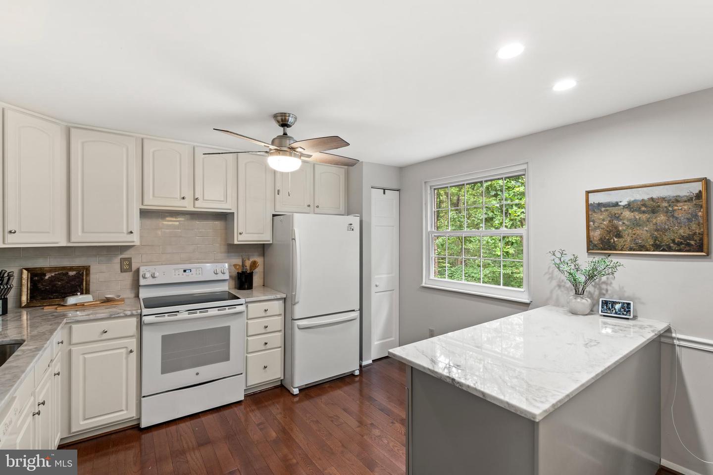 9032 GOLDEN LEAF CT, SPRINGFIELD, Virginia 22153, 3 Bedrooms Bedrooms, ,1 BathroomBathrooms,Residential,For sale,9032 GOLDEN LEAF CT,VAFX2256268 MLS # VAFX2256268