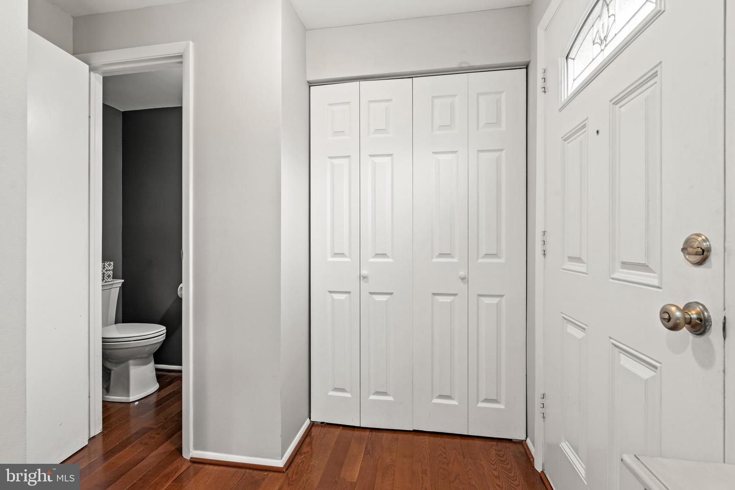 9032 GOLDEN LEAF CT, SPRINGFIELD, Virginia 22153, 3 Bedrooms Bedrooms, ,1 BathroomBathrooms,Residential,For sale,9032 GOLDEN LEAF CT,VAFX2256268 MLS # VAFX2256268