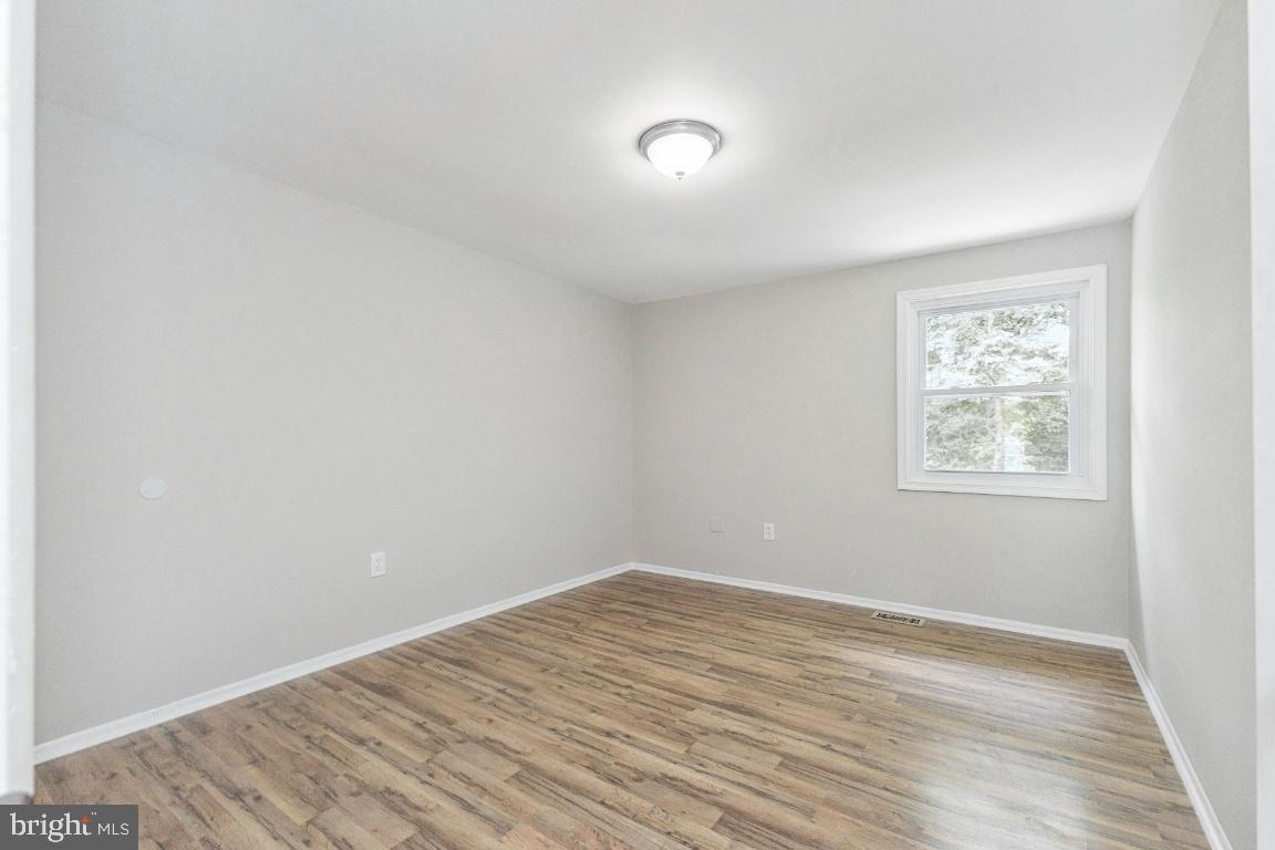 203 N COTTAGE RD, STERLING, Virginia 20164, 3 Bedrooms Bedrooms, ,2 BathroomsBathrooms,Residential,For sale,203 N COTTAGE RD,VALO2102602 MLS # VALO2102602