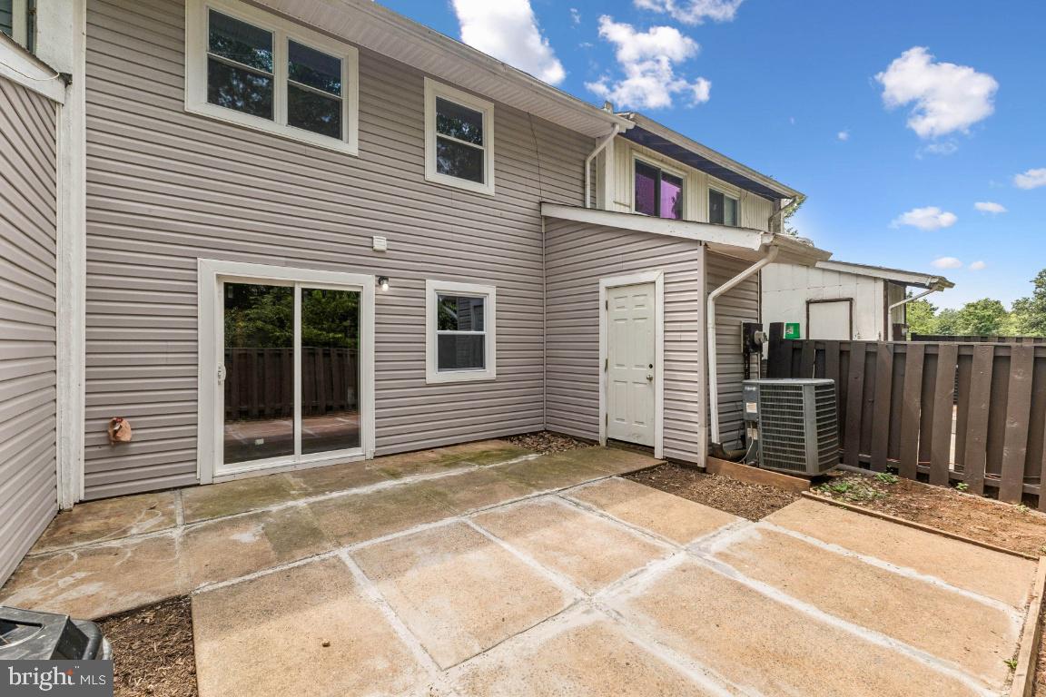 203 N COTTAGE RD, STERLING, Virginia 20164, 3 Bedrooms Bedrooms, ,2 BathroomsBathrooms,Residential,For sale,203 N COTTAGE RD,VALO2102602 MLS # VALO2102602