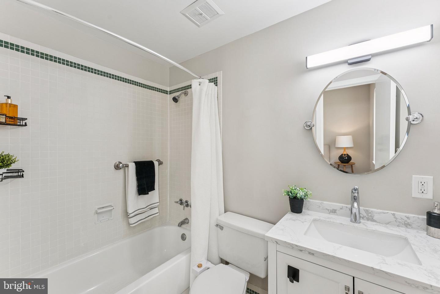 2114 N ST NW #12, WASHINGTON, District Of Columbia 20037, 2 Bedrooms Bedrooms, ,2 BathroomsBathrooms,Residential,For sale,2114 N ST NW #12,DCDC2211890 MLS # DCDC2211890