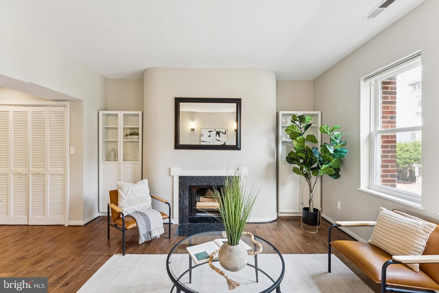 2114 N ST NW #12, WASHINGTON, District Of Columbia 20037, 2 Bedrooms Bedrooms, ,2 BathroomsBathrooms,Residential,For sale,2114 N ST NW #12,DCDC2211890 MLS # DCDC2211890