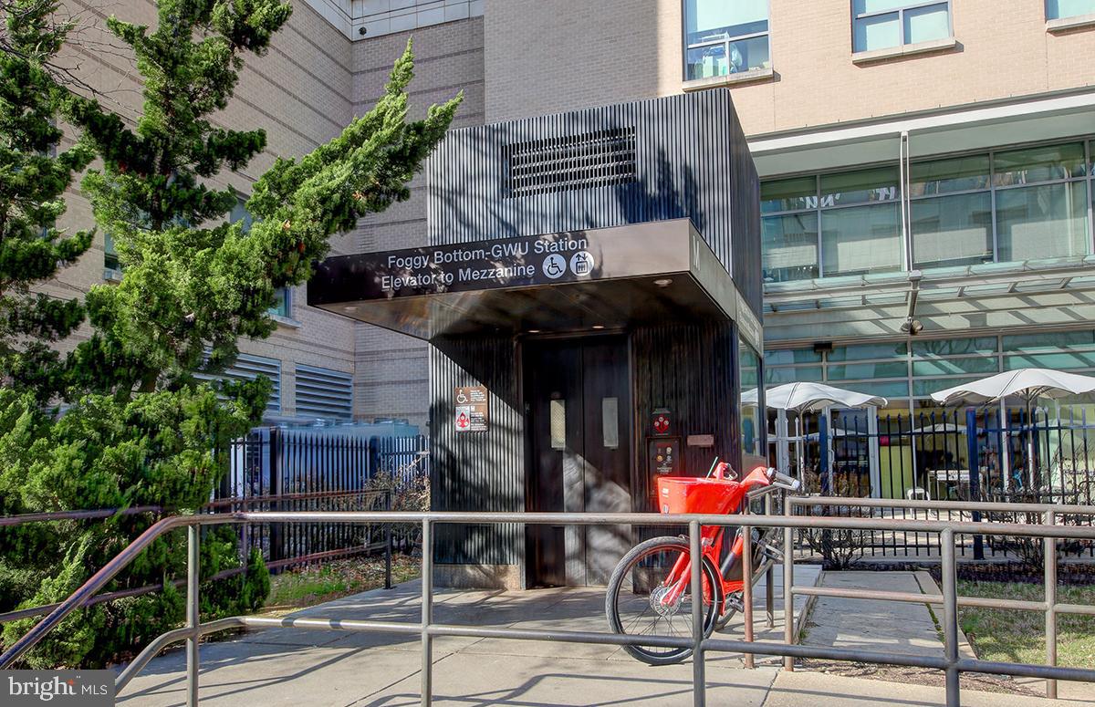 2114 N ST NW #12, WASHINGTON, District Of Columbia 20037, 2 Bedrooms Bedrooms, ,2 BathroomsBathrooms,Residential,For sale,2114 N ST NW #12,DCDC2211890 MLS # DCDC2211890