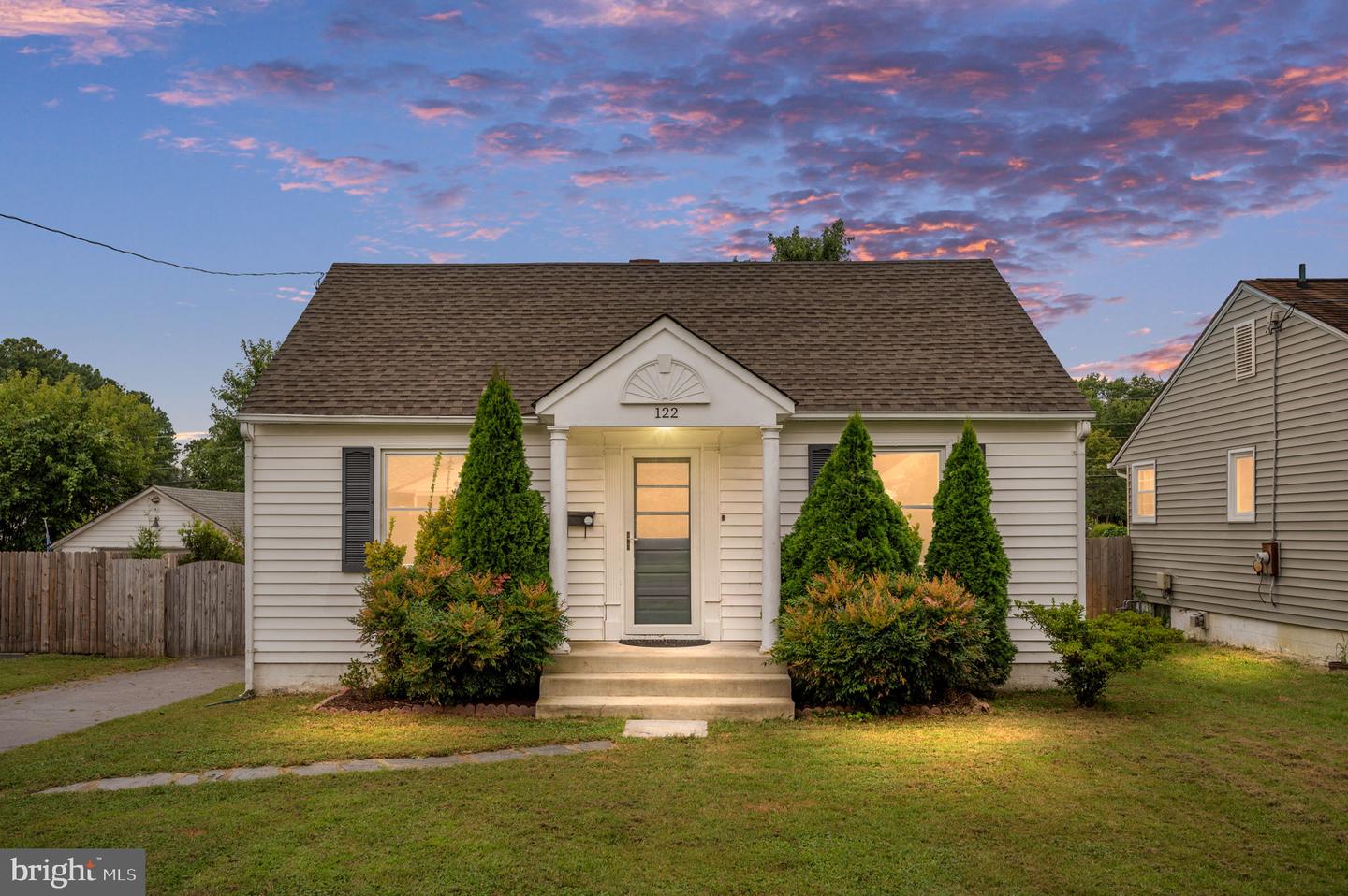 122 HILLCREST DR, FREDERICKSBURG, Virginia 22401, 3 Bedrooms Bedrooms, ,2 BathroomsBathrooms,Residential,For sale,122 HILLCREST DR,VAFB2008662 MLS # VAFB2008662