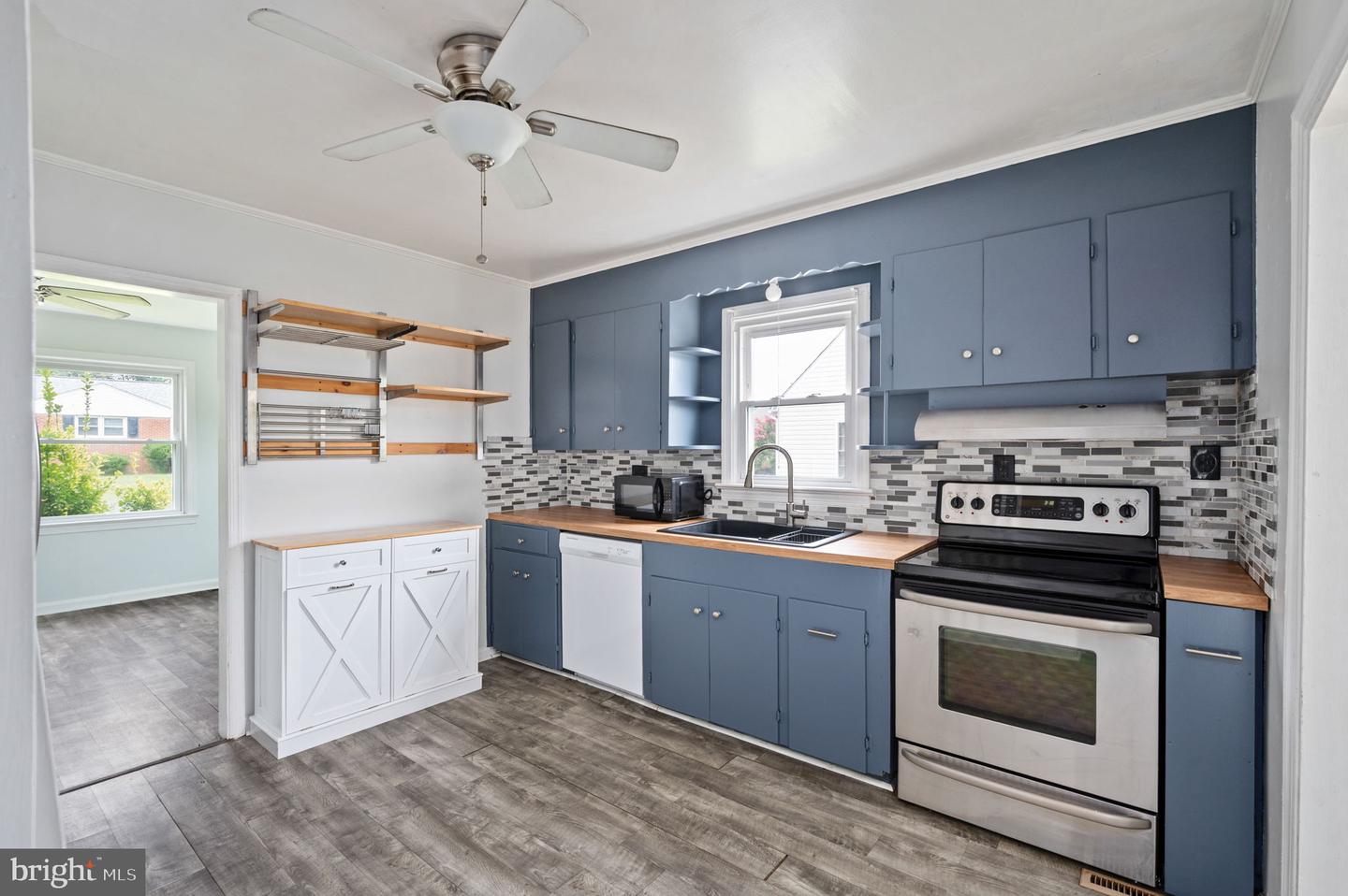 122 HILLCREST DR, FREDERICKSBURG, Virginia 22401, 3 Bedrooms Bedrooms, ,2 BathroomsBathrooms,Residential,For sale,122 HILLCREST DR,VAFB2008662 MLS # VAFB2008662